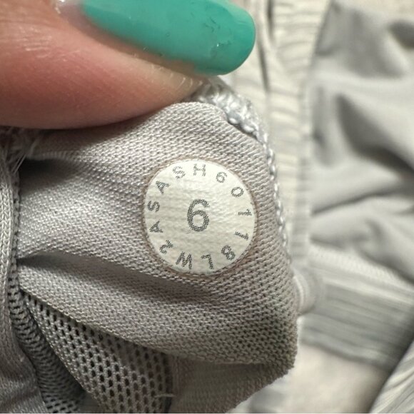 Lululemon Energy Bra - Picture 2 of 2